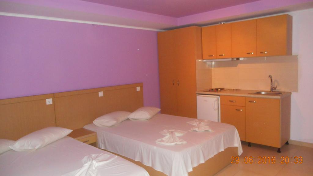 Dimis Studios And Apartments Olympiakí Aktí Dış mekan fotoğraf